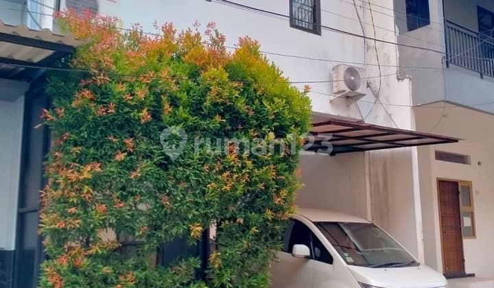 Dijual Rumah Ciputat Timur Dekat South City