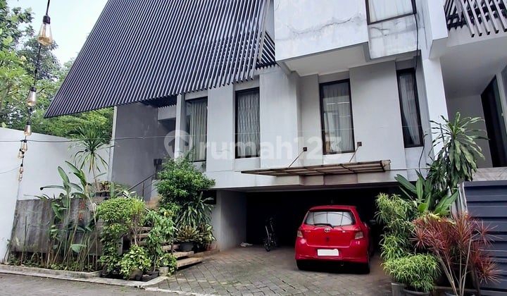 Dijual Rumah Bagus Bangka Kemang Posisi Pojok