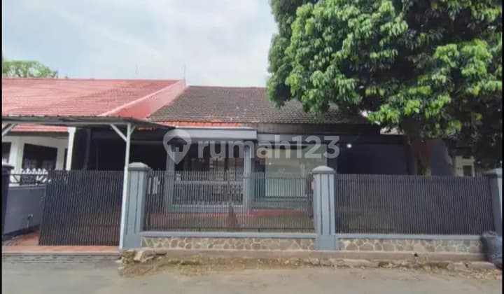 Disewa Rumah 2 Lantai Siap Huni Jl. Suryalaya Akses 2 Mobil