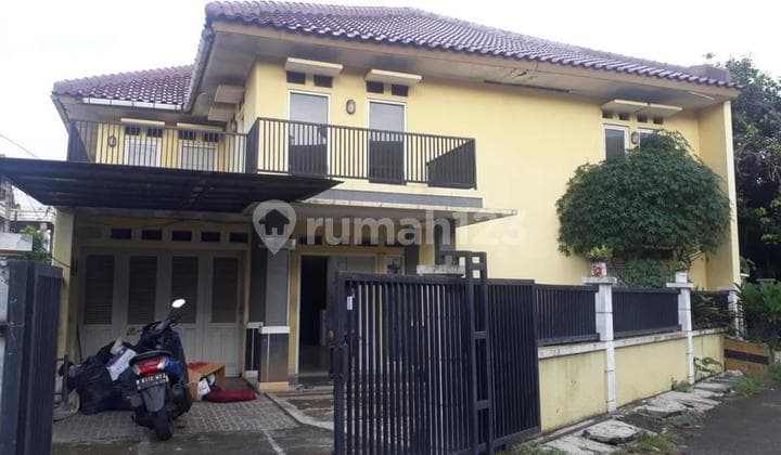 Rumah 2 Lantai Lahan Luas Bisa Dibuat Rumah Kost di Pondok Jurangmangu Indah