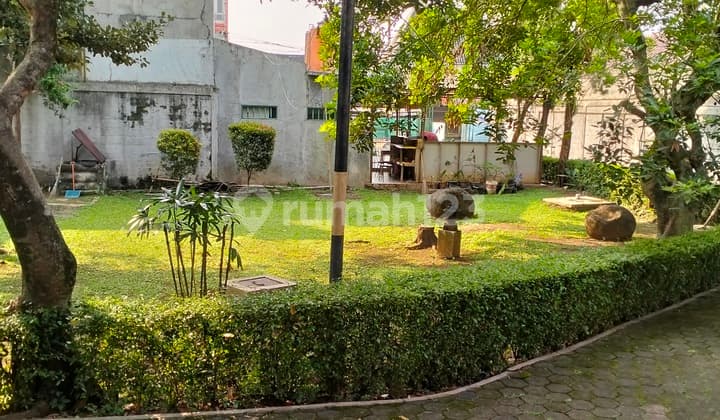 Dijual Rumah Tinggal Lokasi Strategis Cocok Untuk Usaha di Jalan Ceger Raya, Pondok Aren