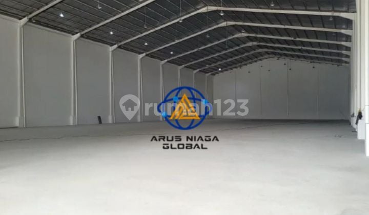 Disewakan Gudang Delta Silicon Lippo Gudang dengan Loading Dock