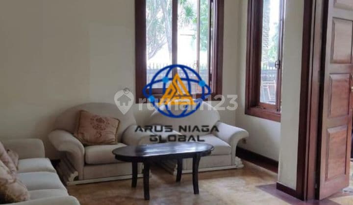 Disewakan Rumah di Kuningan Jakarta Selatan Sertifikat SHM