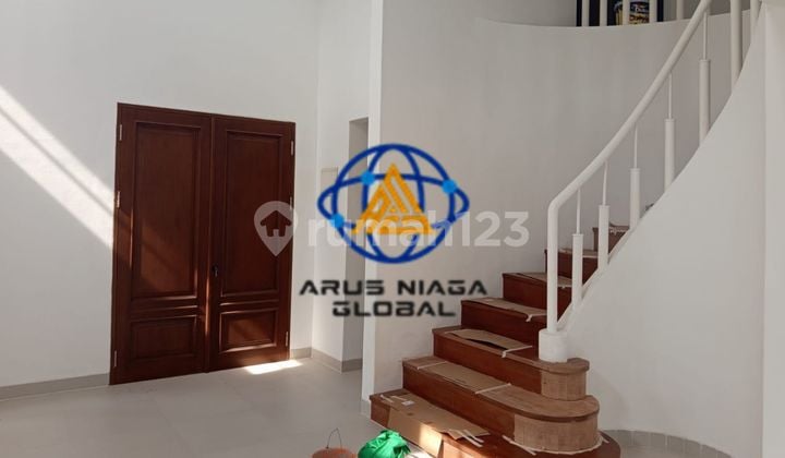 Disewakan Rumah di Perumahan Taman Menteng