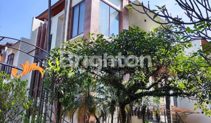 Rumah Mewah Siap Huni di Ciumbuleuit Bandung