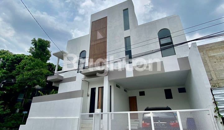 Rumah Cantik Siap Huni di Kalijati Antapani Bandung