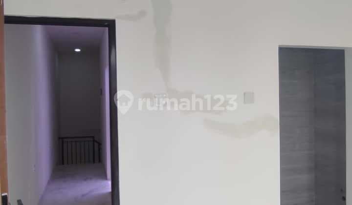 Dijual Cepat Rumah Minimalis Taman Palem Lestari Blok E