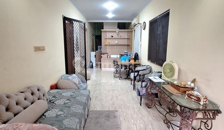 Rumah 2 Lantai Bagus di Gading Residence