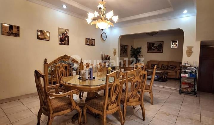 Rumah Rapi Siap Huni 2 Lantai