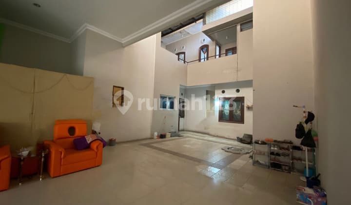 Corner Terrace House with Access from 2 Streets, on Jl. Giring Kelapa Gading