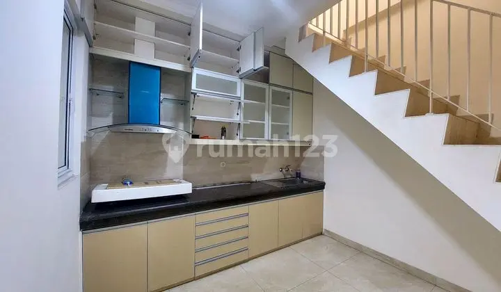 Rumah Baru Siap Huni 2 lantai komplek Cengkir Barat Kelapa Gading