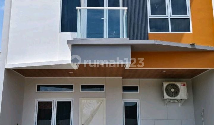 Rumah 2 Lantai Lokasi Strategis Menteng