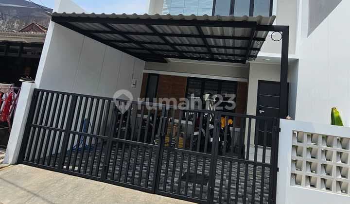 For Sale Newly Renovated House Ready to Occupy in Sector 6, Gading Serpong