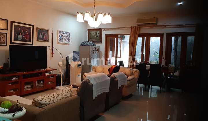 Dijual Cepat Rumah Furnished di Villa Melati Mas