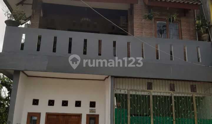 Rumah Hook Di Taman Rahayu Regency, Setu Bekasi