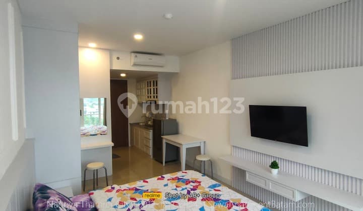 152 Nagoya Thamrin Studio Singapore, Sea, City Lantai 10 Putih