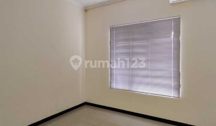 Disewakan Rumah Minimalis 2 Lantai di Taman Kopo Indah 5