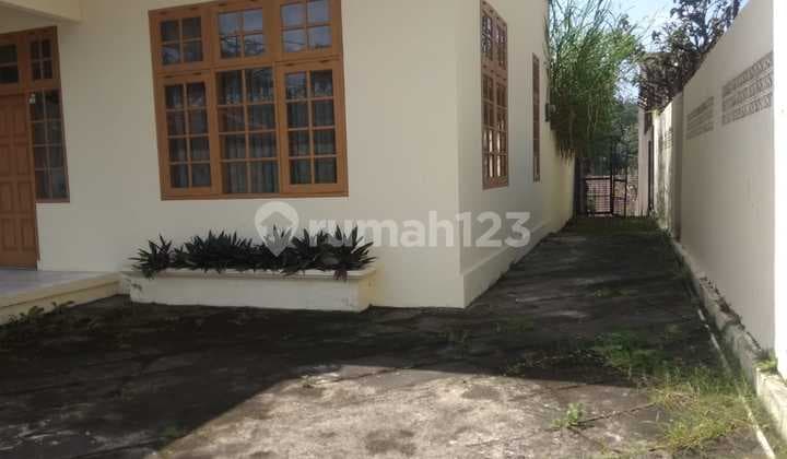 For Quick Sale: House Plus Gym on Spacious Land in Dago Atas, Bandung