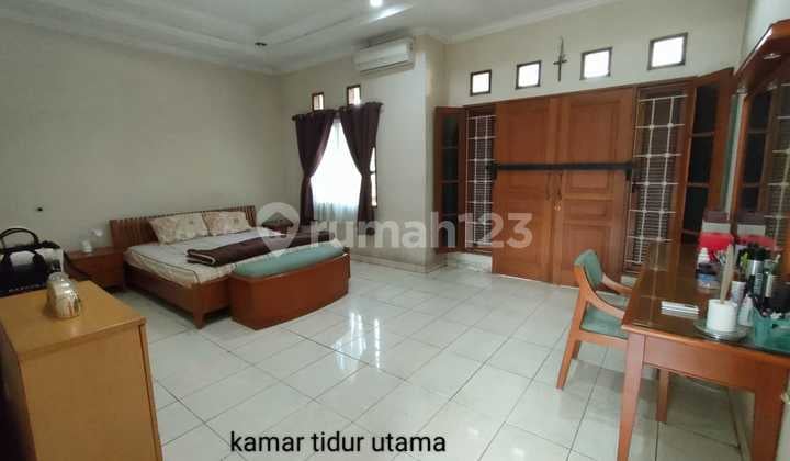 Rumah 2 Lantai Siap Pakai di Batununggal Indah Bandung
