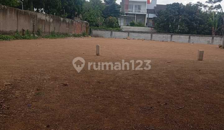 Anah Padat Sudah Benteng dan Gerbang di Dekat Terminal Cicaheum