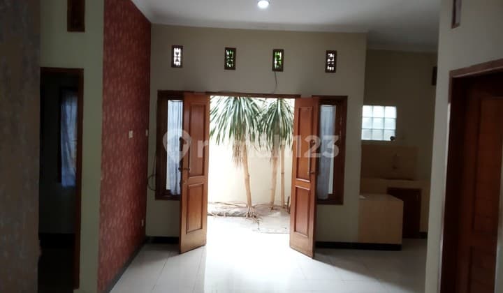 For Rent Ready-to-Occupy House in Taman Kopo Katapang