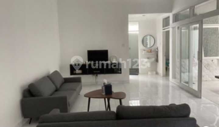 Disewakan Rumah Furnished di Singgasana Pradana