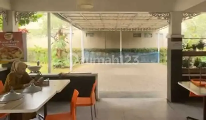 Tempat Usaha Siap Pakai, Area Parkir Luas di Antapani Bandung