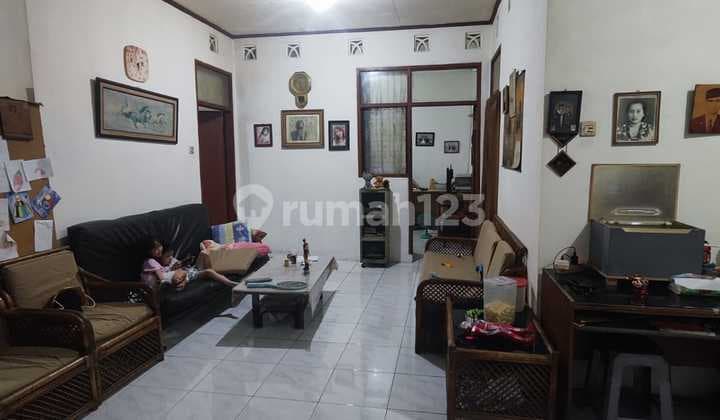 For Sale: Ready-to-Occupy House in Holis