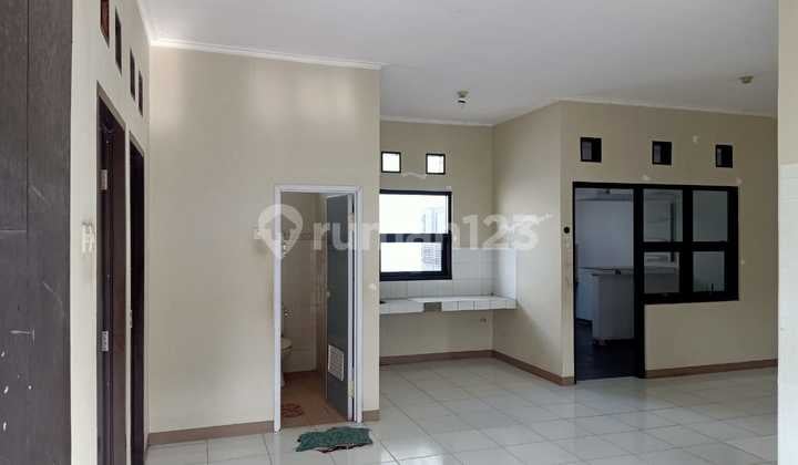 Dijual Rumah Siap Huni di Taman Kopo Katapang