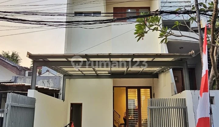 Pondok Indah Brand New House Wide Road