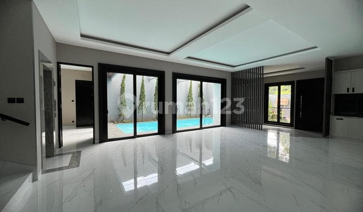 Dijual Rumah Dalam Komplek Lebak Bulus Siap Huni 3 Lantai Ada Pool di Lebak Bulus