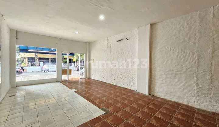 For Rent 2-Story Shop House The Grove Kemang Strategic Location Suitable for Business Ready to Use Spacious Parking Strategically located at Jl. Benda Raya No. 10A, Cilandak Timur, Pasar Minggu, South Jakarta City, DKI Jakarta, Indonesia, 12560, Kemang SHM Unfurnished