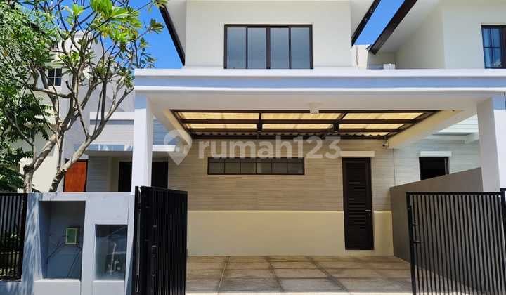 Rumah 2 Graha Natura 2 Lantai Kolam Renang Siap Huni