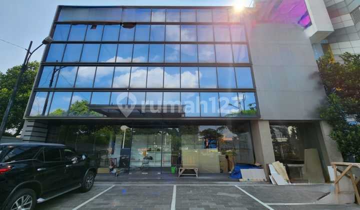 Dijual Cepat dengan Harga Mendekati NJOP Gedung Baru di Jl. Letjen S. Parman , Kemanggisan, Jakarta Barat