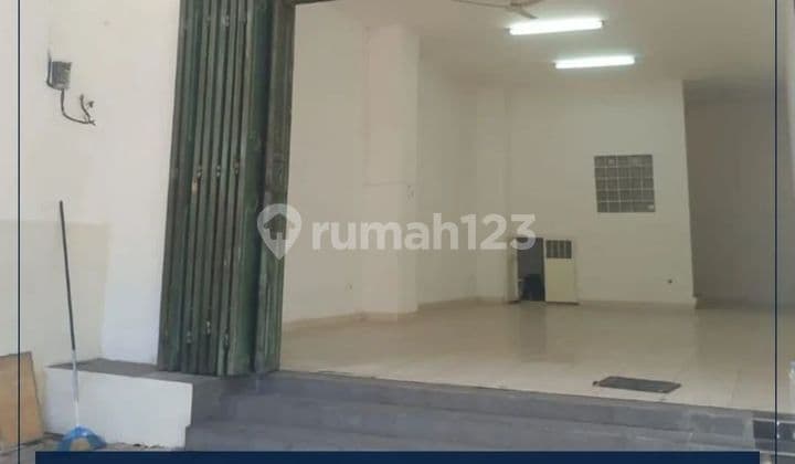 Ruko 2,5 lantai Lokasi Strategis Cocok Untuk Usaha