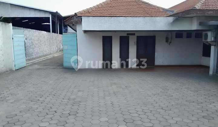 Gudang Workshop Expedisi Bengkel 0 Jalan Raya