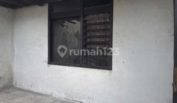 Rumah Lama Hitung Tanah di Rungkut Kidul