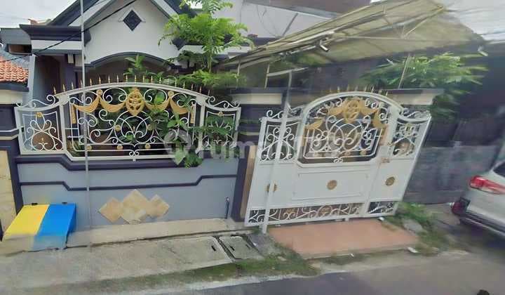 Rumah Besar 2 Lantai Furnished Tengah Kota
