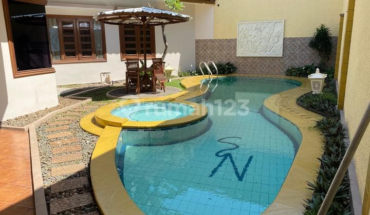 Rumah 2Lt Siap Huni, Semi Furnished,Swimming Pool, SHM di Cikini Bintaro Cl 647