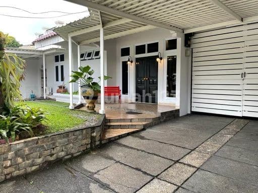 Rumah 2lt SHM Semi Furnished Bintaro Sek 1 Jak Sel CL 010