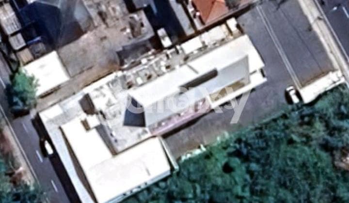 GEDUNG 2 LANTAI DI DEWI SRI KUTA BADUNG, BALI