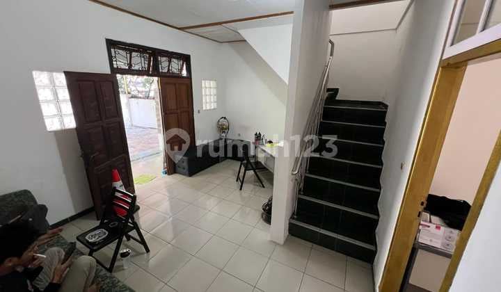 Rumah untuk Usaha Sayap Buah Batu
