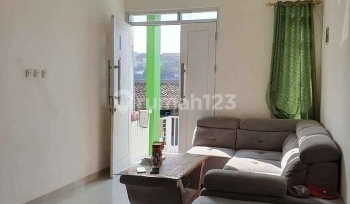 RUMAH TIGA LANTAI PADASUKA