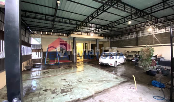 Sewa Rumah Terletak di Jalan Raya Loceret Kab Nganjuk