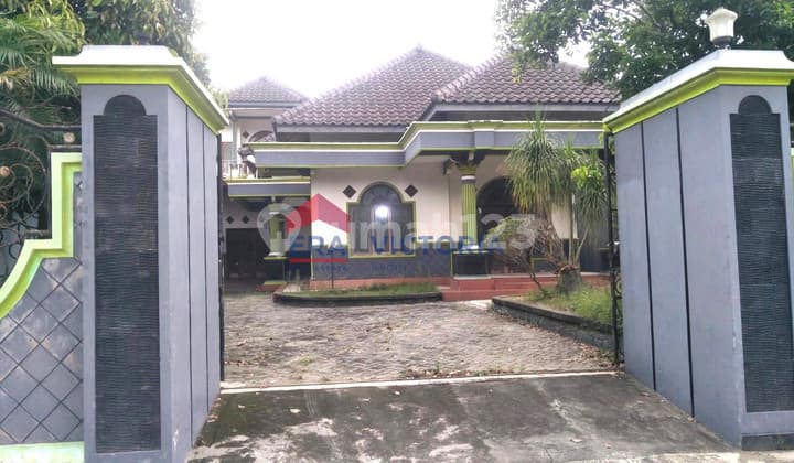 Rumah DIJUAL di Ds Tawang Kec Wates Kab Kediri Terdapat Ruang Karaoke, 2 Menit ke Pasar Wates