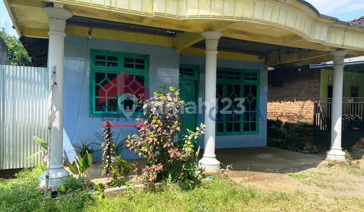 Rumah di Raya Kediri Tulungagung Desa Maesan Mojo Kediri. 5 Menit ke Ponpes Al-Falah Ploso Mojo, Sekolah Sd Smp Sma 15 Menit ke Pasar dan Kantor Camat Mojo