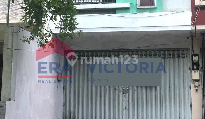 Good Shop House 190 m2 Strategic Location Kediri City