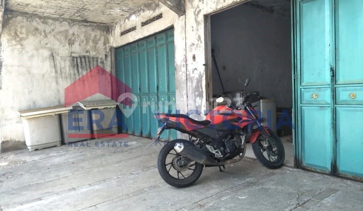 Ruko Bagus 184 m2 SHM Sukomoro, Nganjuk Lantai Atas Cor