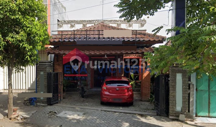 Rumah Dijual di Ds Kepatihan Jombang Lokasi Tengah Kota 3 Menit ke Pasar Tradisonal dan Kampus Ikip, Stikes Bentuk Tanah Ngantong Lebar Belakang 10 M