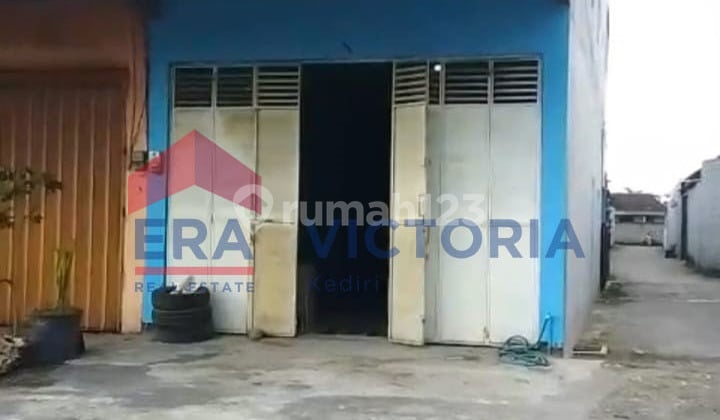 Rumah + Toko di Pagu Kab Kediri Posisi Hook